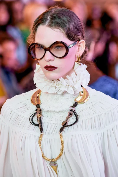 Look 98